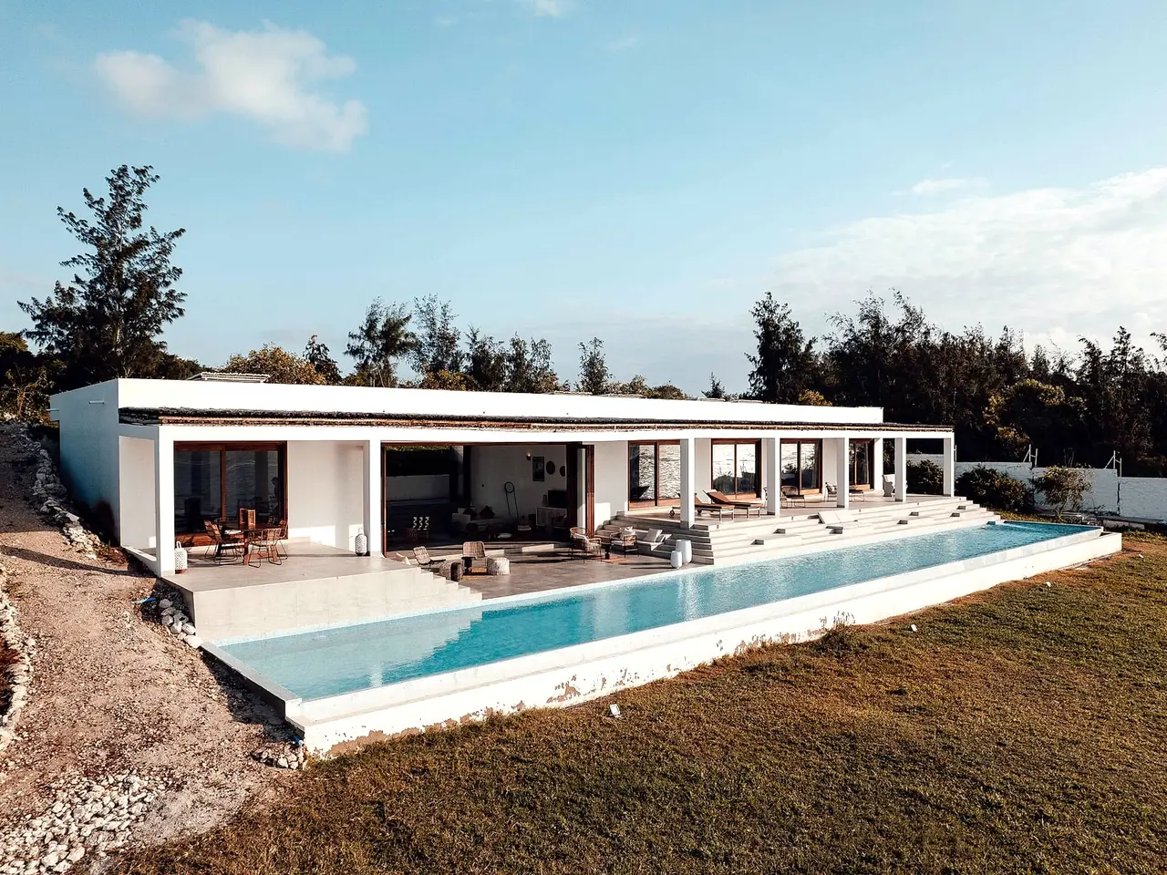 Edelstahl-Infinity-Pool